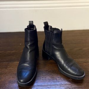 ZARA Chelsea Boots